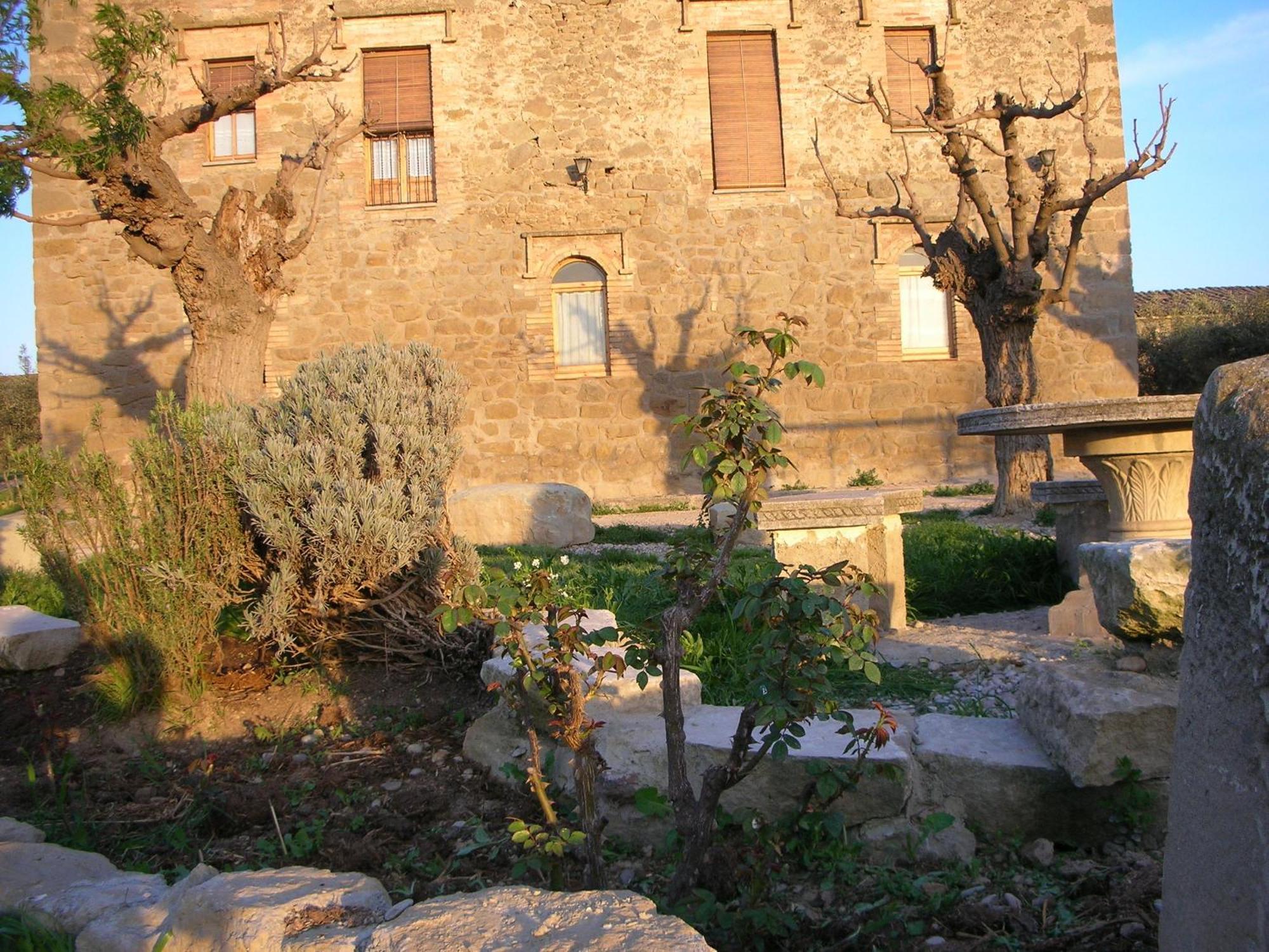 Turo De La Torre Hotel Manresa Exterior photo